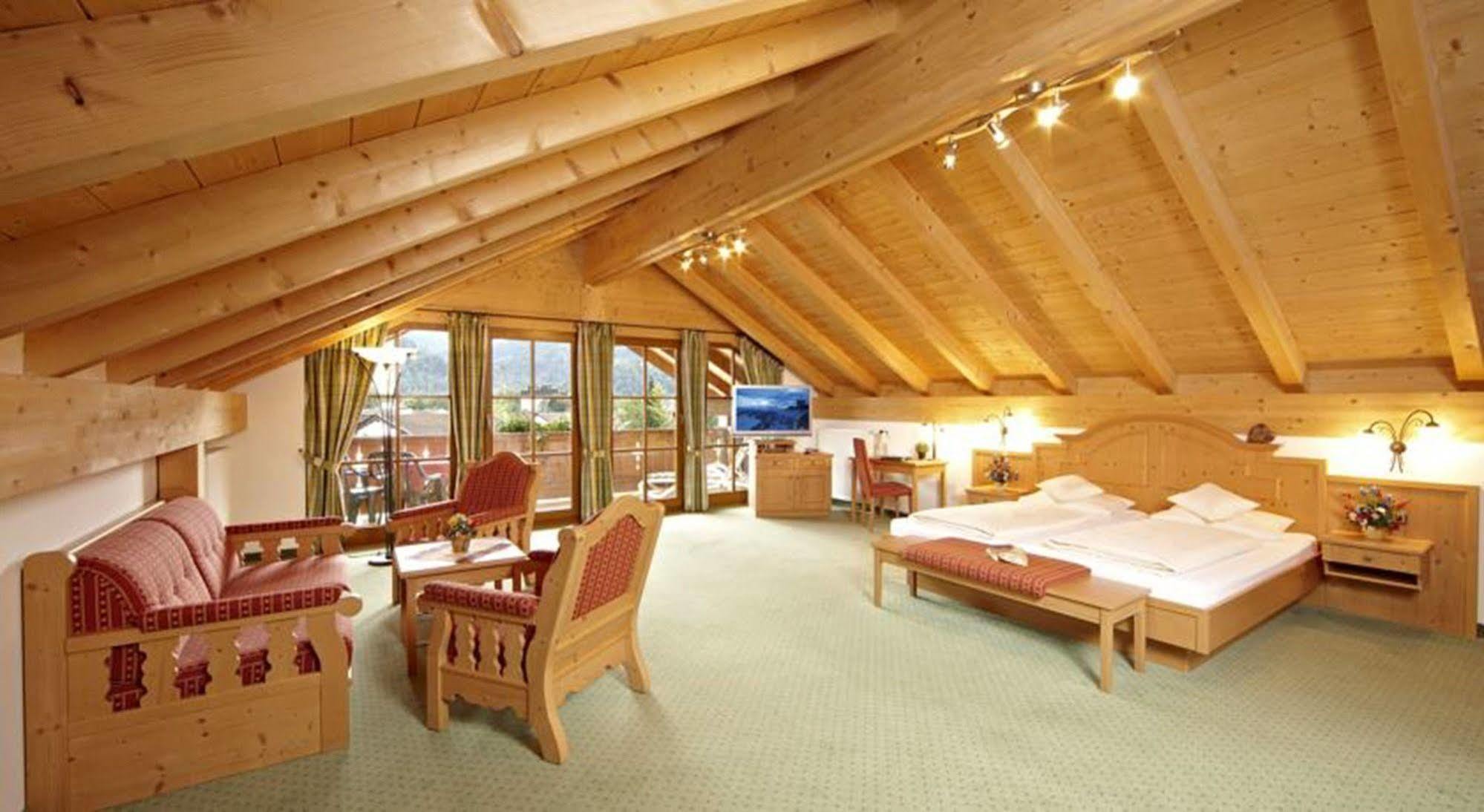 Hotel Schatten جارمش بارتنكيرشن المظهر الخارجي الصورة