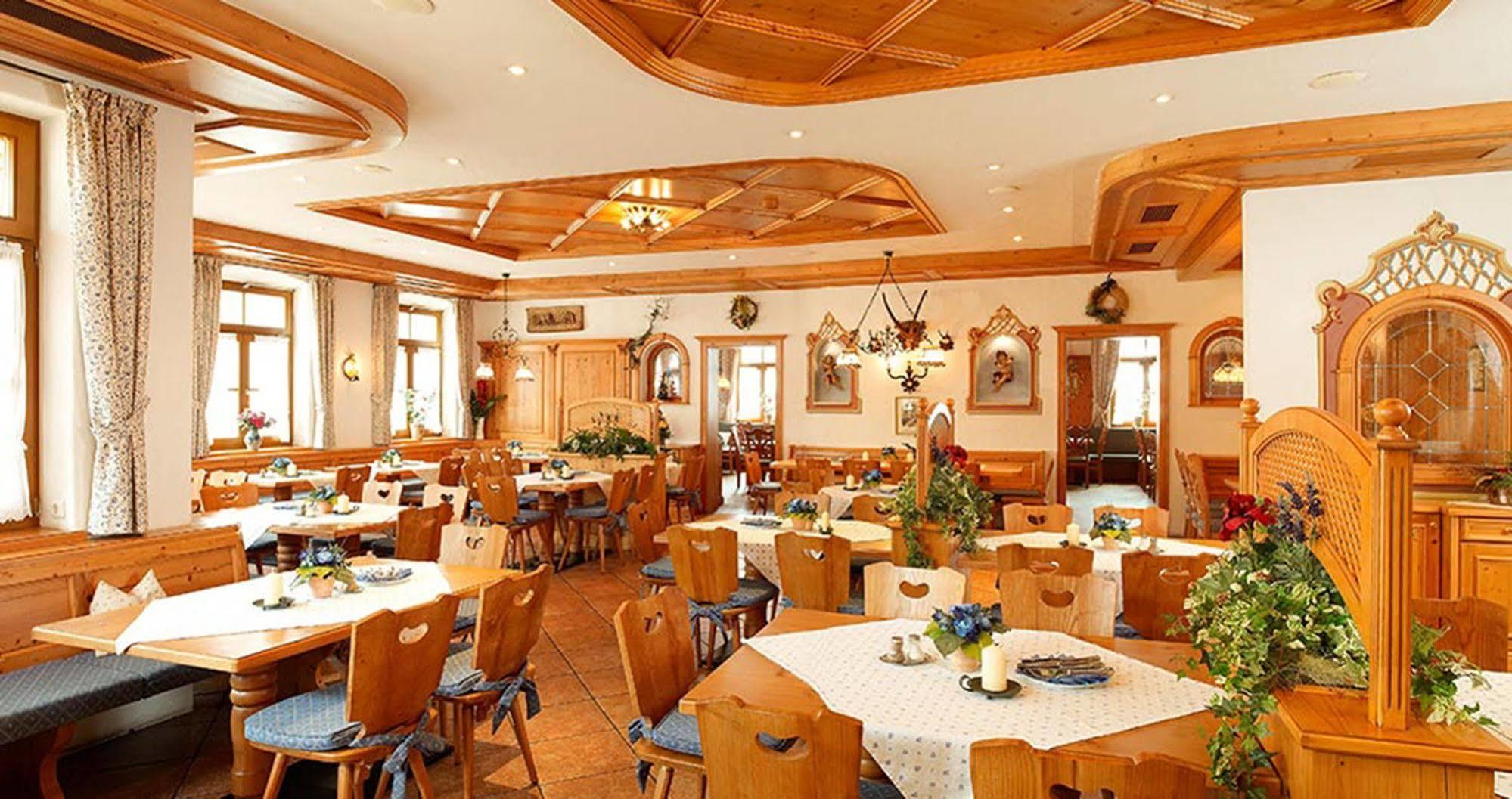 Hotel Schatten جارمش بارتنكيرشن المظهر الخارجي الصورة
