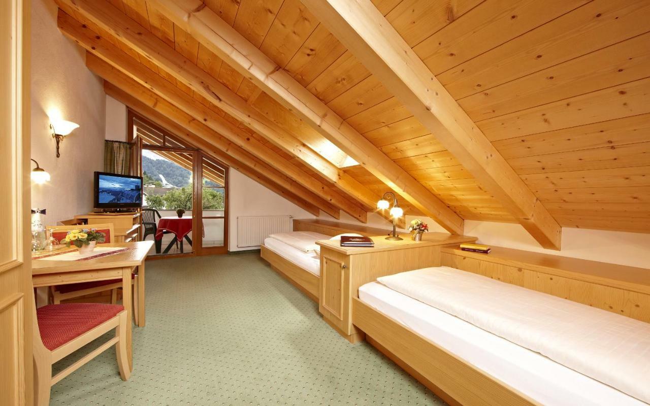 Hotel Schatten جارمش بارتنكيرشن المظهر الخارجي الصورة
